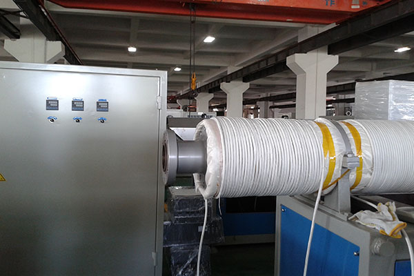 電磁加熱塑料擠出機(jī)